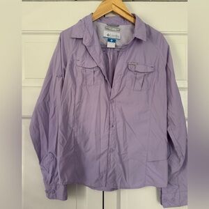 Very good Columbia fishing shirt. Size 14-16 girls
